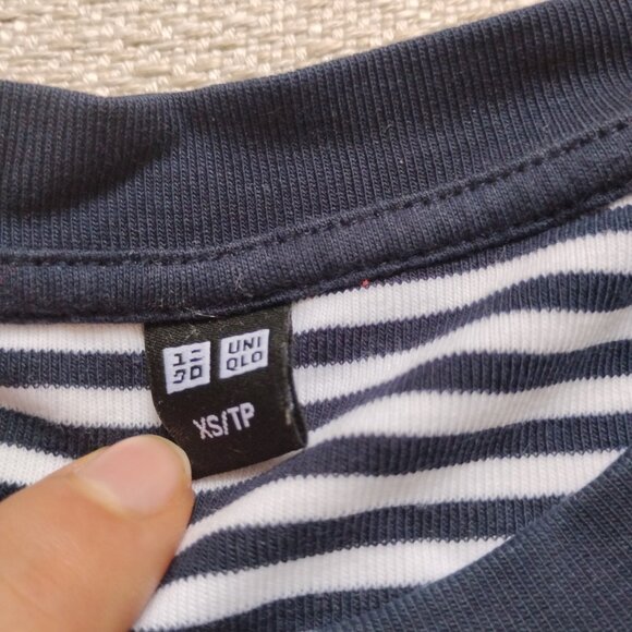 Navy Blue and White Stripped Uniqlo Girls Cropped Top - Picture 5 of 5